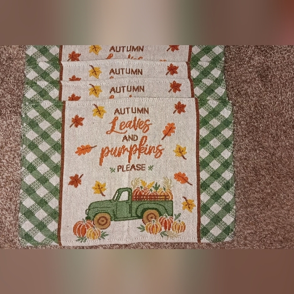 Tapestry Placemats, Set of 4, Autumn Leaves & Pumpkins Please, 13x18, NWOT - Picture 1 of 2